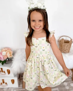 Rosie Mae Bunny Ears Floral Garland - White